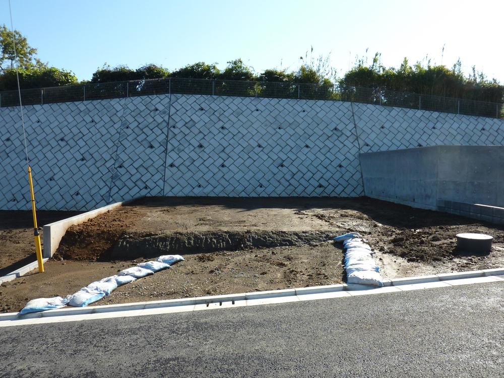 Local appearance photo. 10 Building