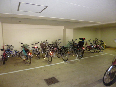 Other common areas. ☆ Covered parking lot ☆