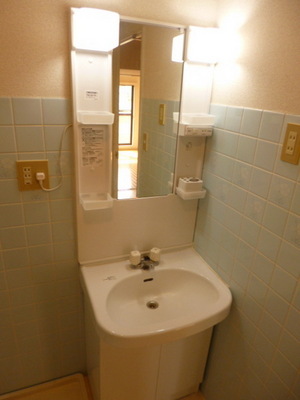 Washroom. ☆ There washbasin independent ☆