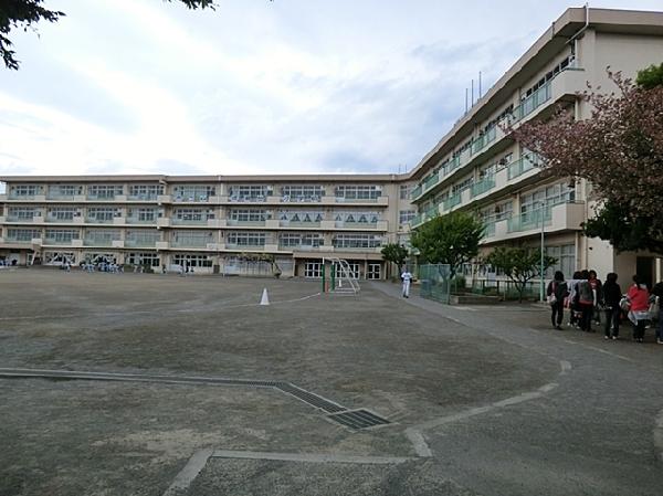 Primary school. Narusedai until the elementary school up to 600m Narusedai elementary school, 7 min walk.