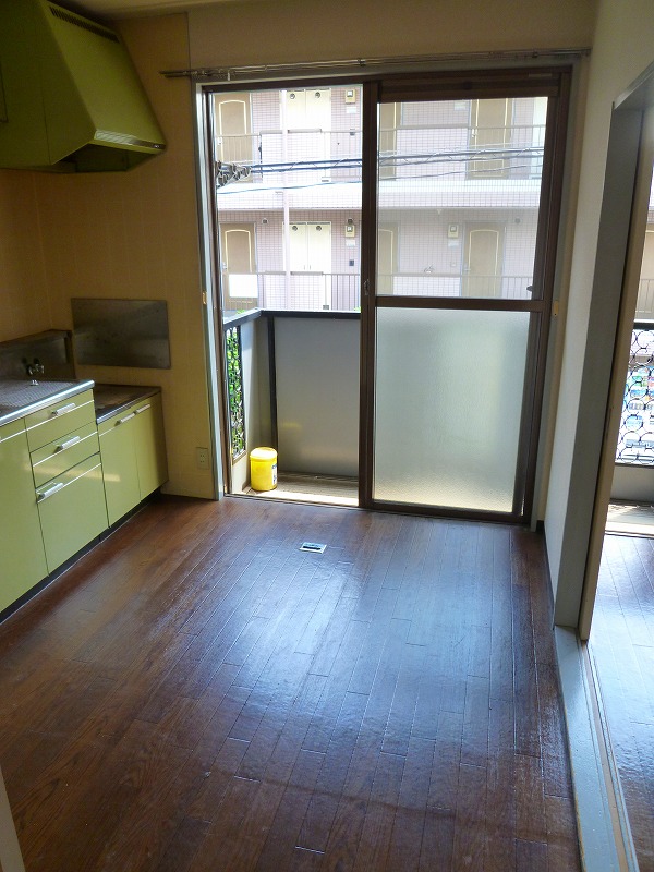 Living and room