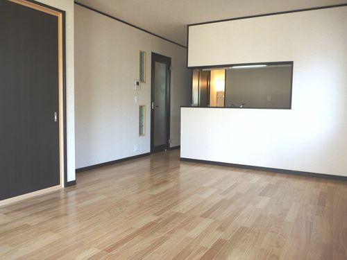 Same specifications photos (living)