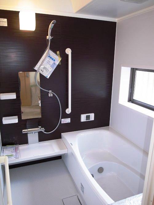 Same specifications photo (bathroom)