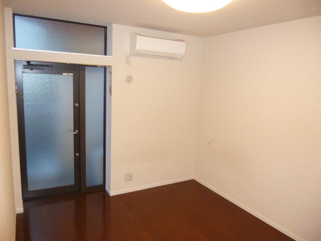 Living and room. ※ Room 101 model room photo
