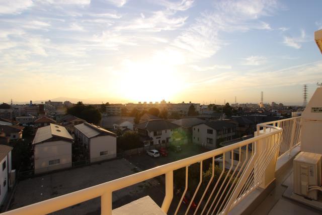 View photos from the dwelling unit