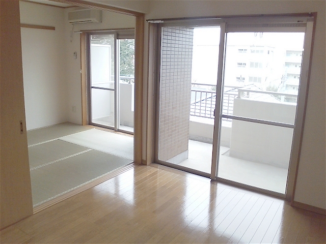 Living and room