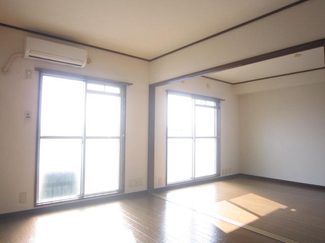 Living and room