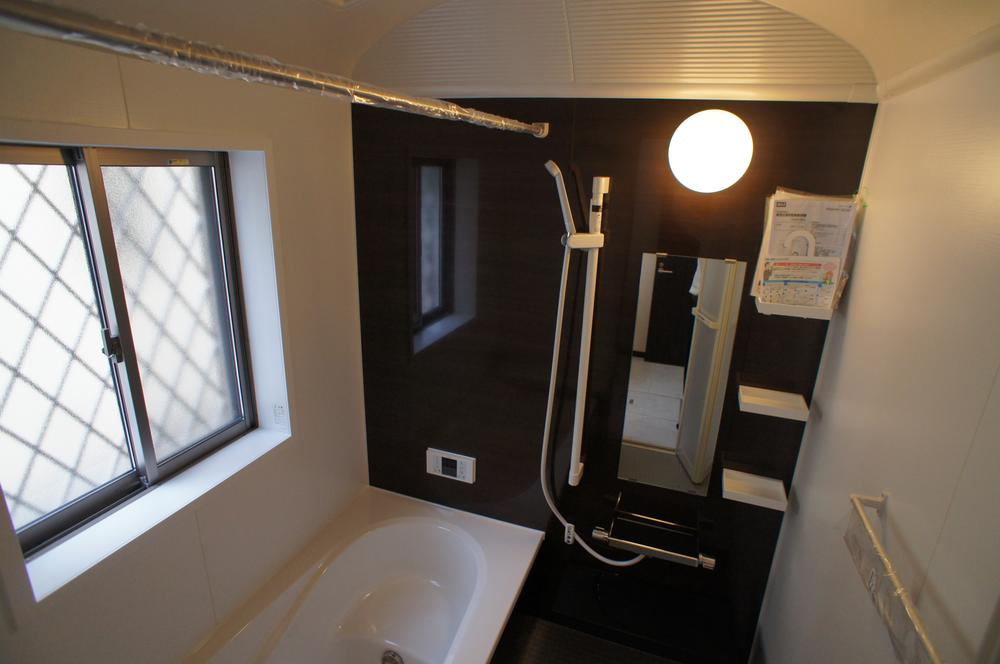 Bathroom. 1 Building