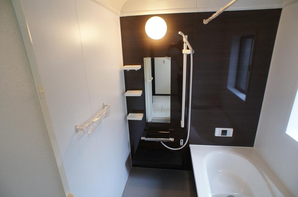 Bathroom. Building 2