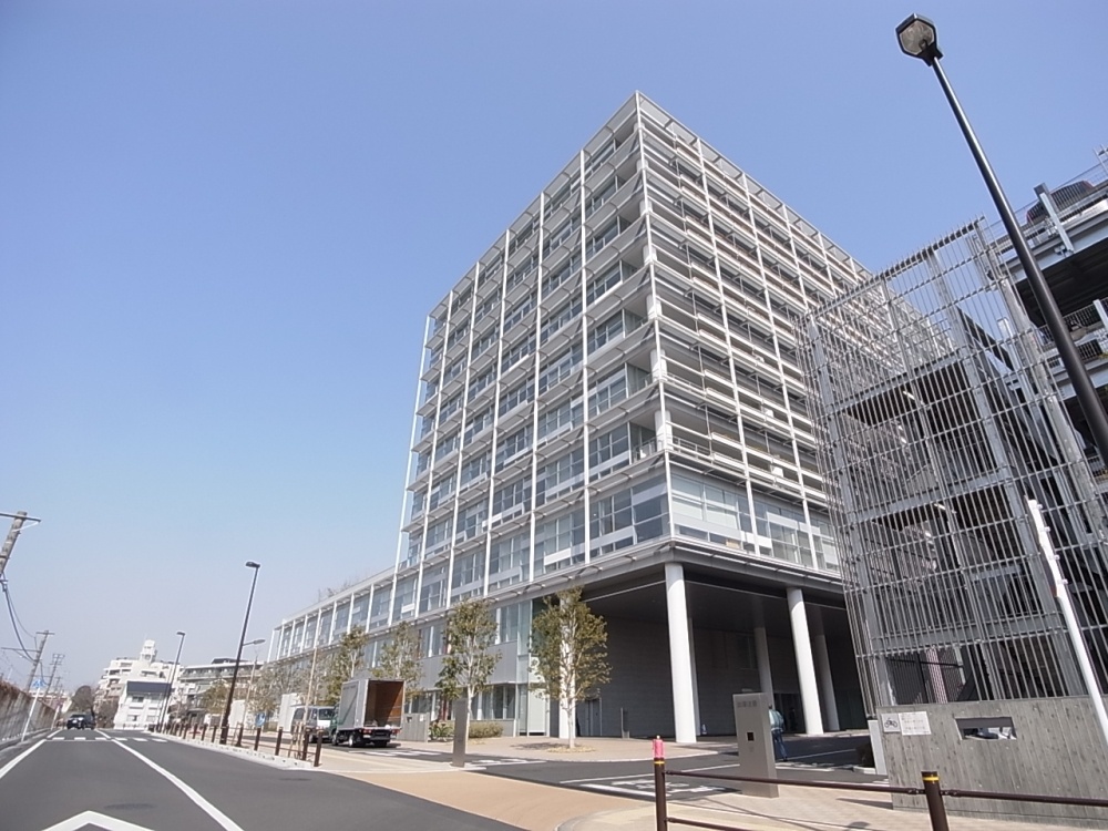 Government office. 1291m until Machida City Hall (government office)