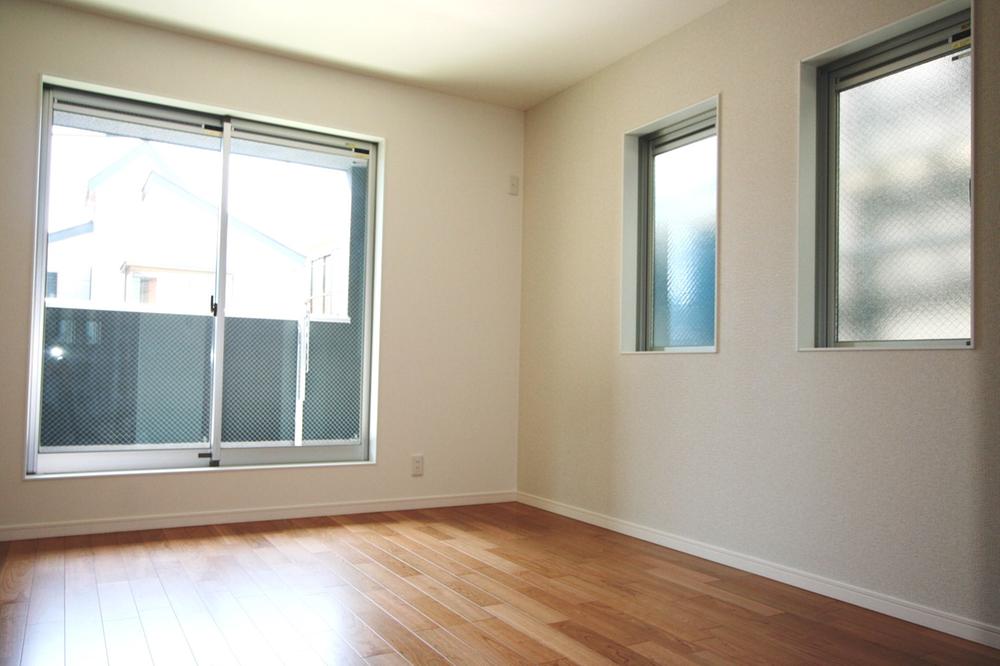 Non-living room. Local (September 2013) Shooting