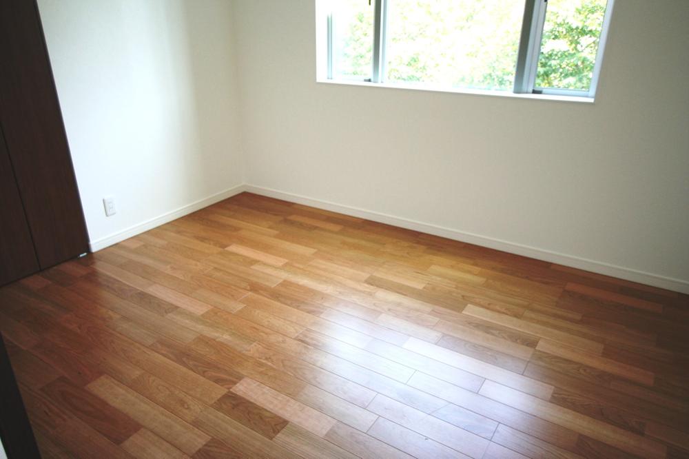 Non-living room. Local (September 2013) Shooting