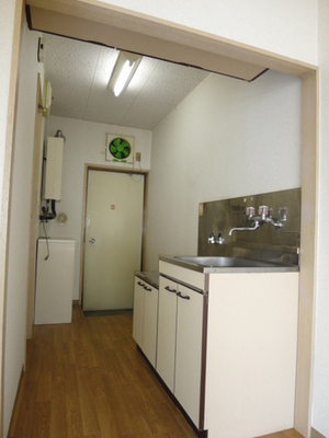 Kitchen. Is a convenient two-burner stove installation Allowed kitchen towards the self-catering school.