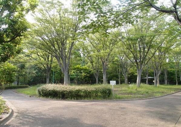 park. 877m to Sanno mound park