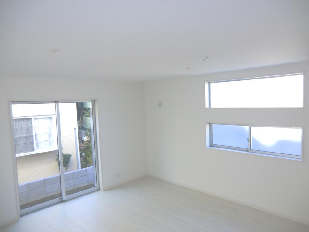 Living. Building 2 Living