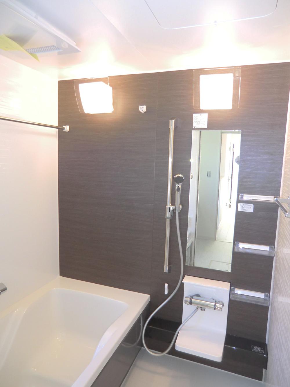 Bathroom. Building 2