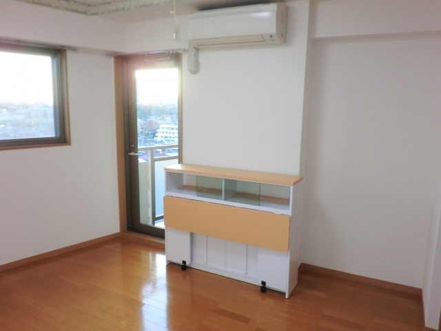 Living and room