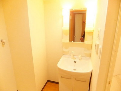 Washroom. ☆ It is also useful in the morning in the wash basin independence ☆