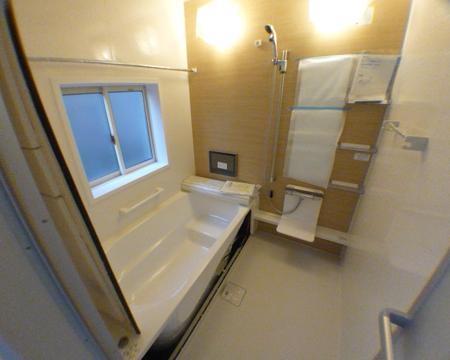 Bathroom. Indoor (12 May 2013) Shooting