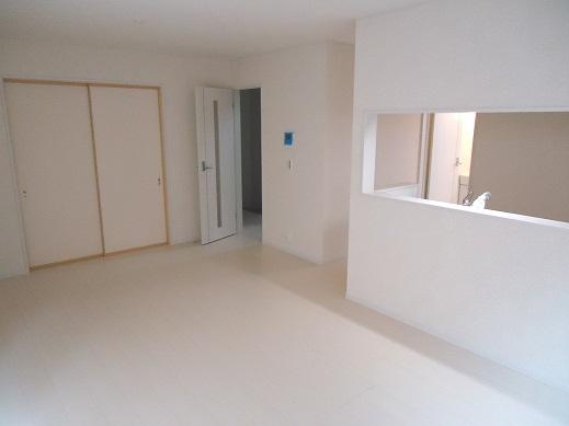 Same specifications photos (living)