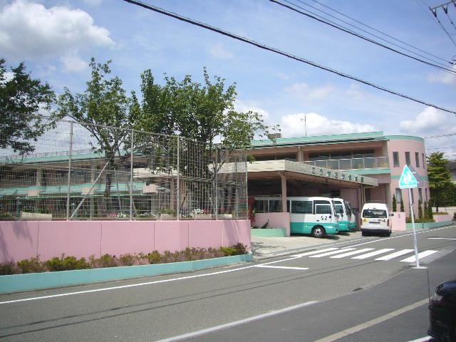 kindergarten ・ Nursery. Kokezaka to kindergarten 400m