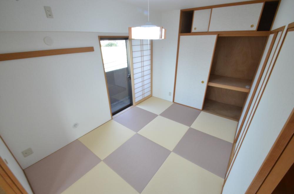 Non-living room. Indoor (11 May 2013) Shooting