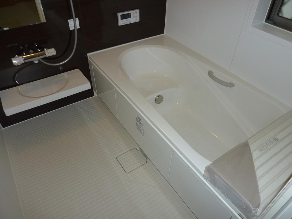 Bathroom. 1 Building