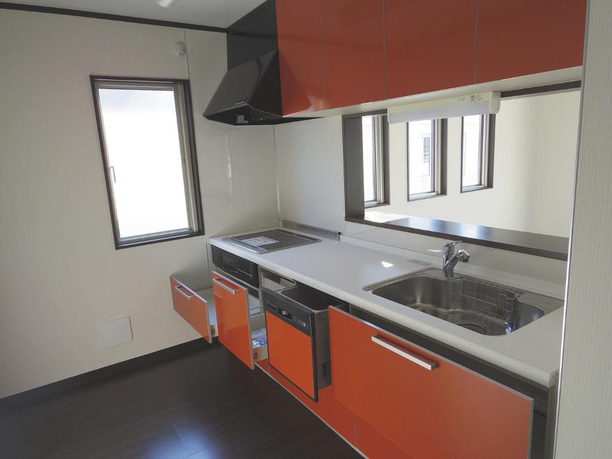 Kitchen. Indoor (10 May 2013) Shooting