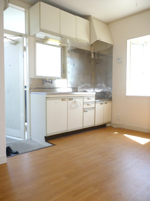 Living and room. K
