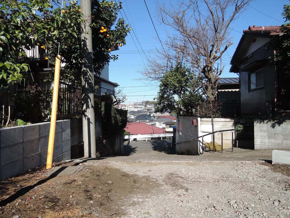 Local photos, including front road. Local (12 May 2013) Shooting