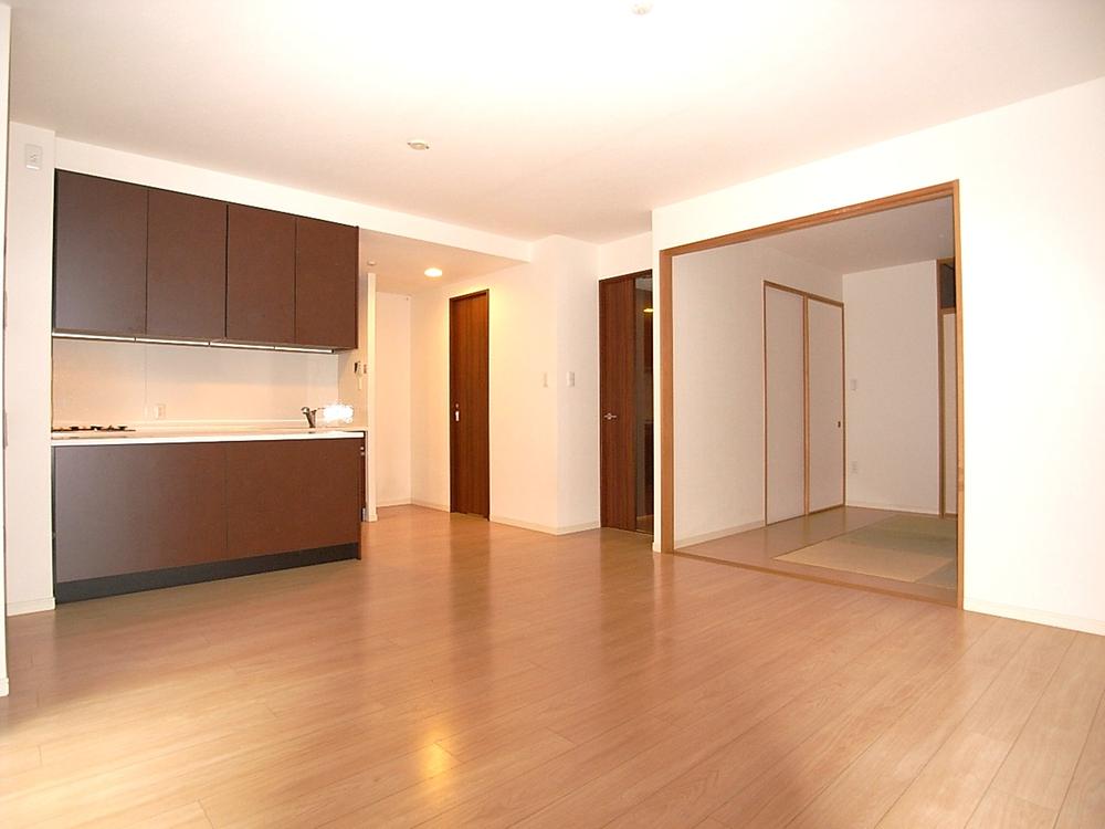 Living. LDK 15.5 Pledge with a sense of unity (10 May 2013) Shooting