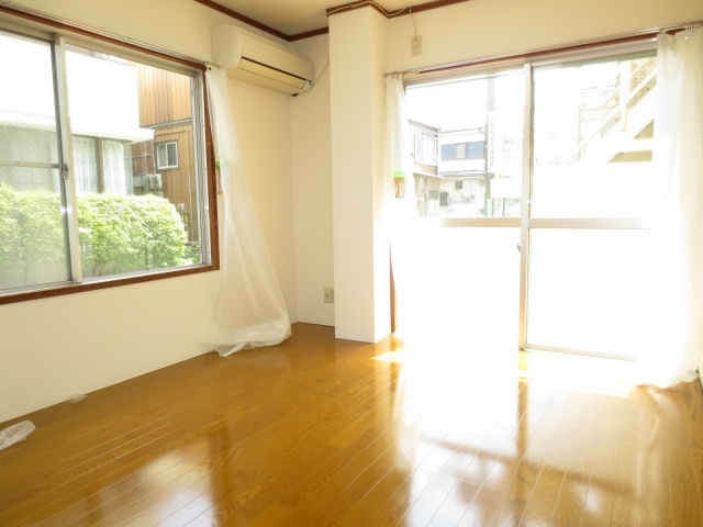 Living and room