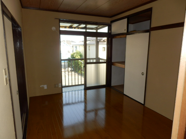 Living and room
