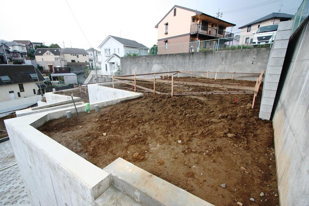 Local appearance photo. Local (11 May 2013) Shooting