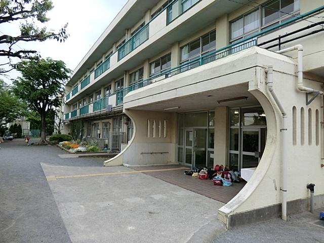Primary school. 700m until Machida Municipal Machida fifth elementary school