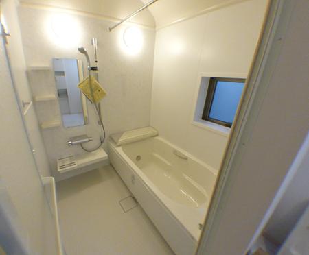 Bathroom. Indoor (12 May 2013) Shooting