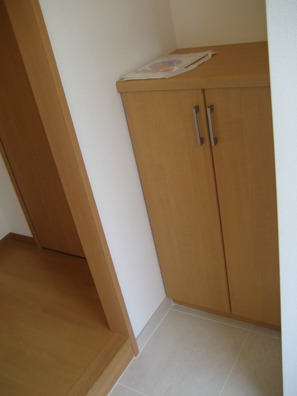 Entrance. Cupboard