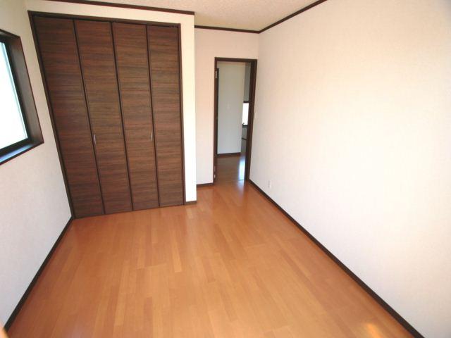 Same specifications photos (Other introspection). Same specifications