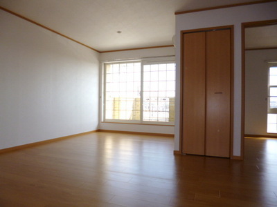 Living and room. ☆ Living is also a spacious ☆