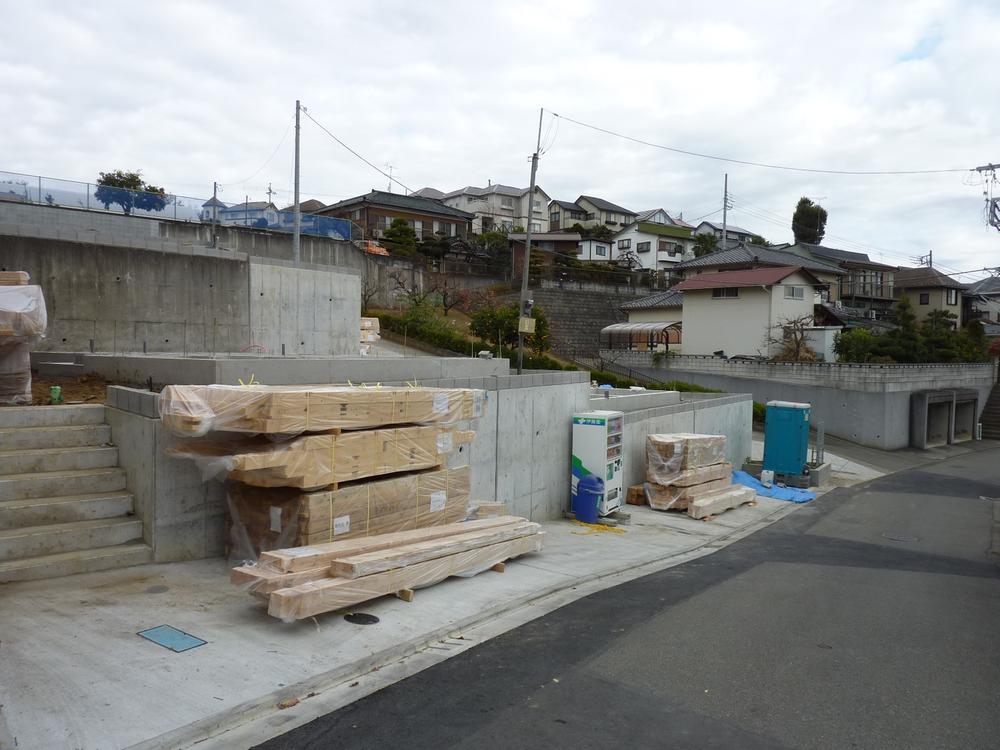 Local appearance photo. 1 Building