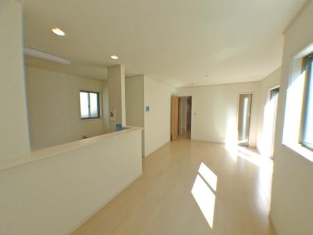 Same specifications photos (living)