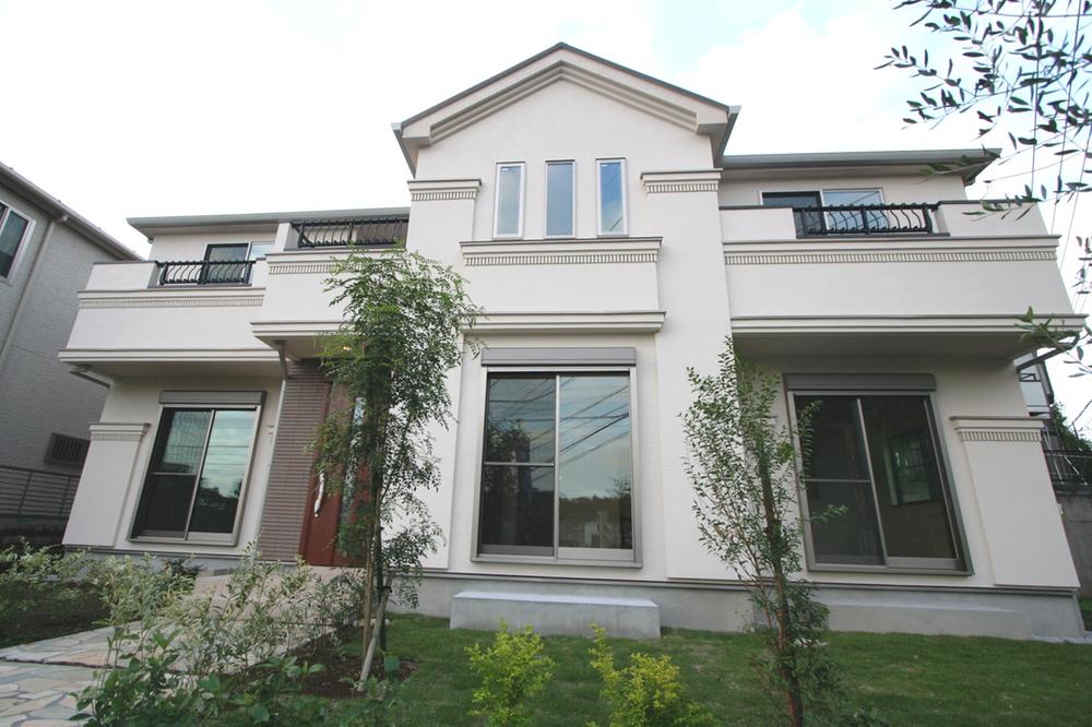 Sale already cityscape photo. Local (10 May 2013) Shooting