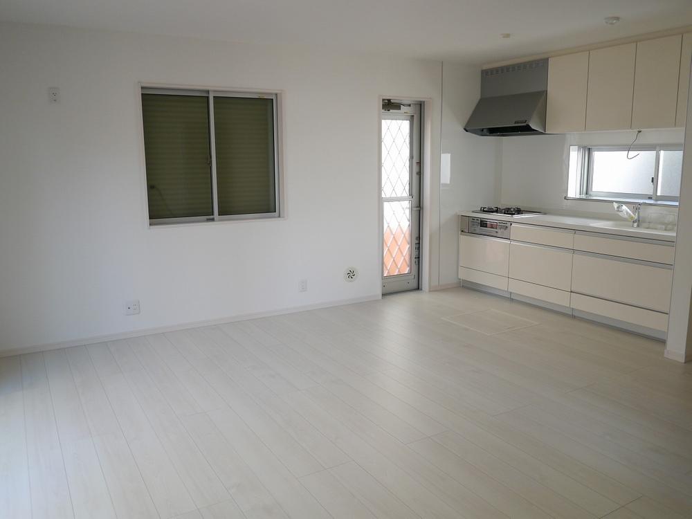 Living. LDK16 quires more, All room pair glass