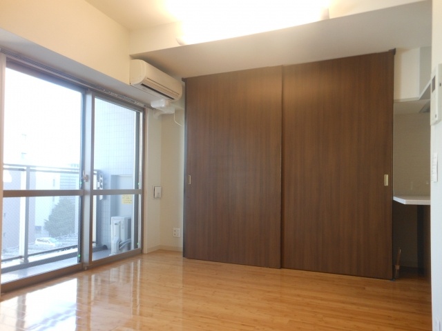Living and room