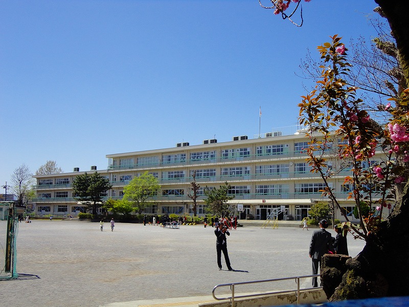 Primary school. 283m until Machida fourth elementary school (elementary school)