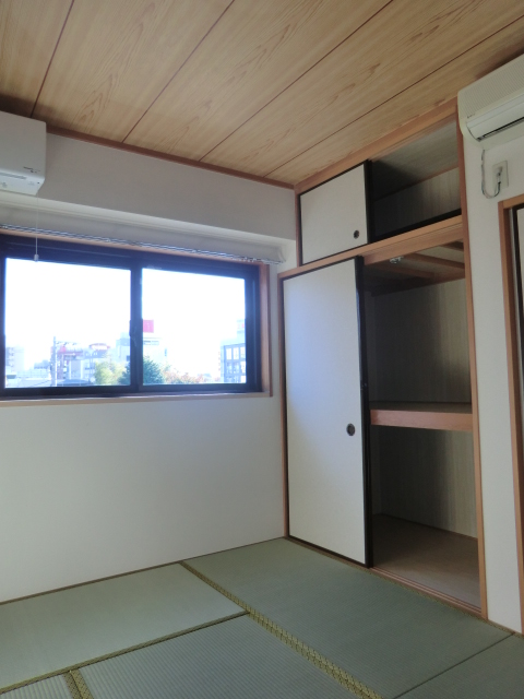 Living and room