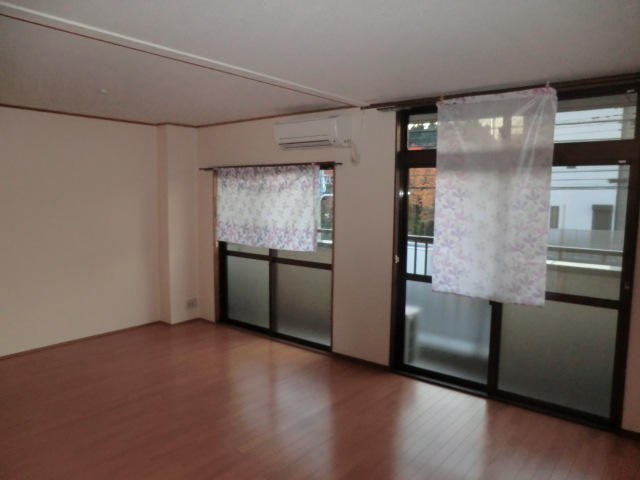 Living and room