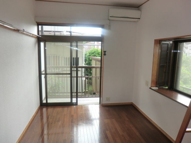 Living and room