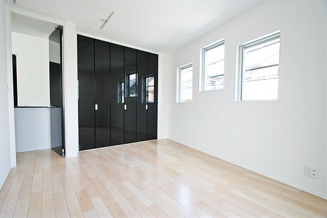 Same specifications photos (Other introspection)