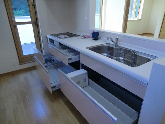 Kitchen. A storage capacity kitchen